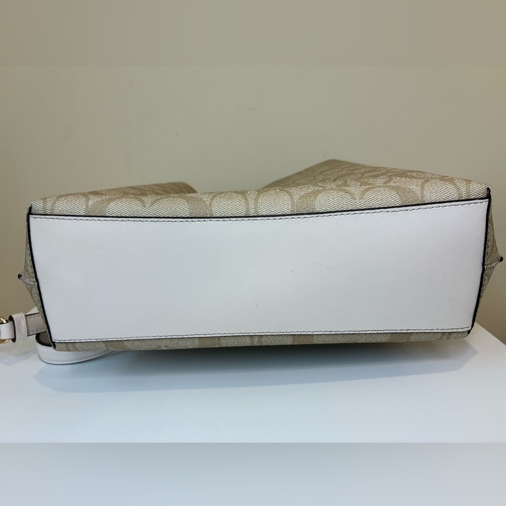 Coach Mollie Bucket Bag In Signature Canvas Gold Ligh Khaki Chalk - Picture 7 of 9